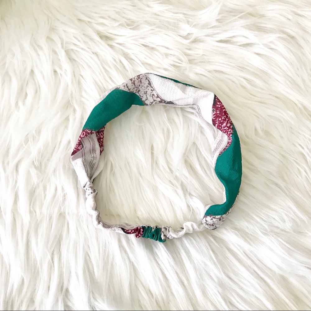 Multi color geometric headband
